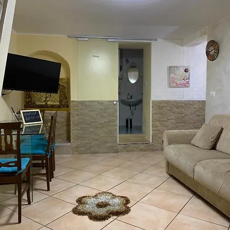 Holiday home Da Walter,holiday In The Centre Catania