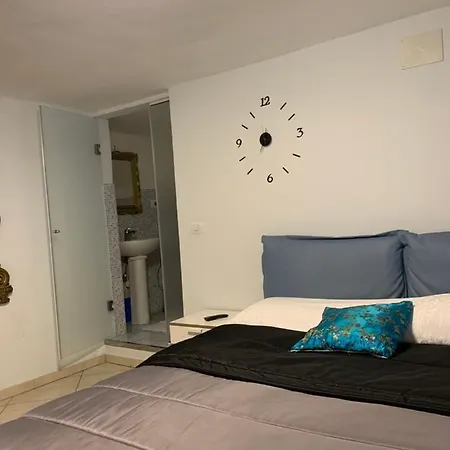 Da Walter,holiday In The Centre 카타니아